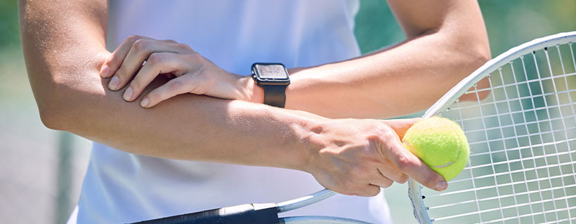 patient needing tennis elbow chiropractor in El Cajon CA